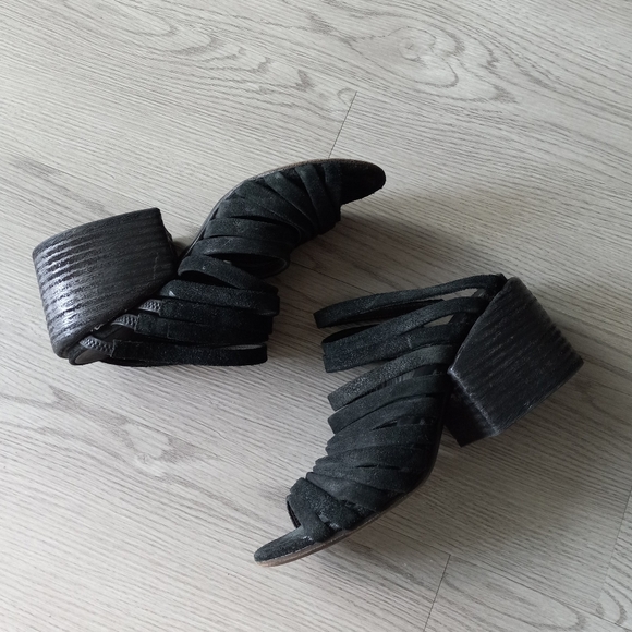 Marsell Shoes - Marsell × Eckhaus Latta Suede Strappy Block Chunky Heel Sandals Black 40EU